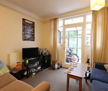 3 bedroom terraced house to rent - Photo 4