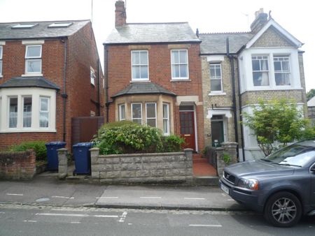 3 bedroom semi-detached house to rent - Photo 2