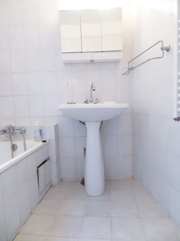 T3 Nîmes-centre, 560€, Rue de la Madeleine, 47m² - Photo 4