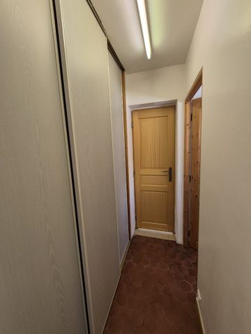 Location Appartement 1 pièce 35m² HENIN BEAUMONT 62110 - Photo 5