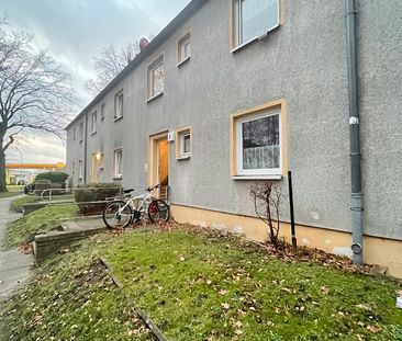 Kleine Single-Wohnung unterm Dach (28qm) - Foto 1