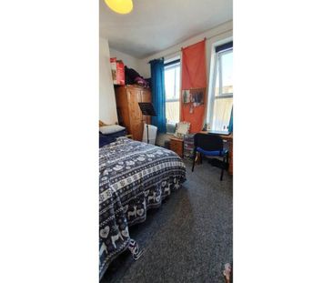 3 bedroom flat to rent - Photo 3