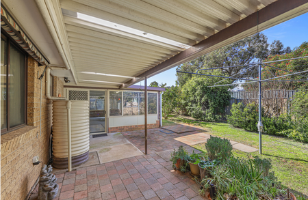 OXLEY VALE - 3 Bedroom Family Home - Photo 2