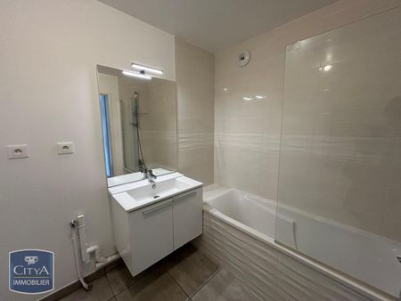 Location Appartement 3 pièces 68m² STE LUCE SUR LOIRE 44980 - Photo 4