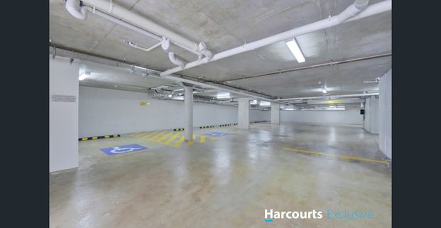 Located in a secure building!! - Photo 1