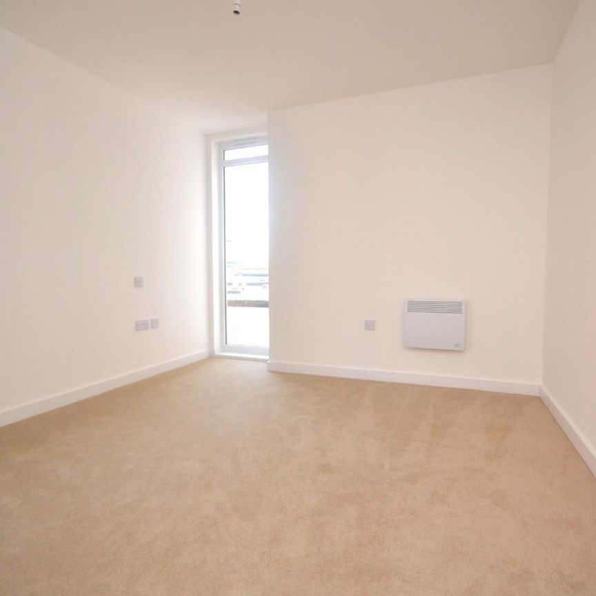 1 bedroom Flat To Let - Photo 1