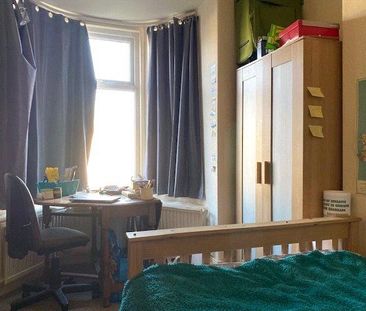 3 bedroom terraced house to rent - Photo 3