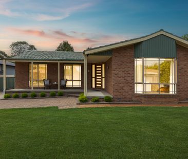 15 Bokhara Crescent, Kaleen ACT 2617 - House For Rent | Domain - Photo 6
