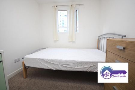 1 Bedroom Room in Flat Share To Rent - Photo 2