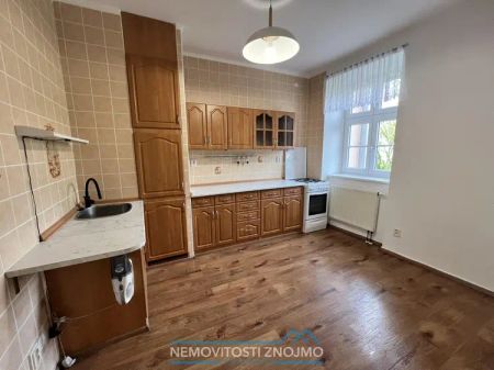 Pronájem cihlového bytu 2+1 se zahrádkou, ul. Na Vinici, Znojmo - Photo 3