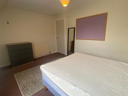 2 bedroom semi-detached house to rent - Photo 5