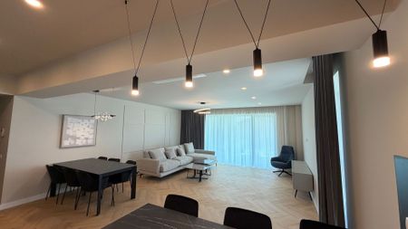 Apartament 4 camere de inchiriat superb-Zona Pipera-100 metri metrou - Photo 4