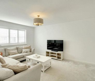 3 bedroom semi-detached house to rent - Photo 4