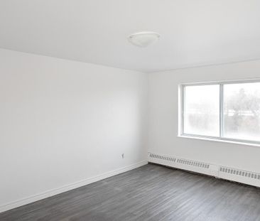 2400, 2420, 2444, 2460, 2480, 2500 Rue Benny-Crescent, Montréal, QC - Photo 1