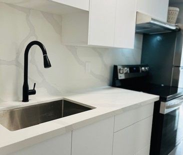 For Lease - 2961 Lakeshore Boulevard Unit# 4, Toronto, Ontario - Photo 3