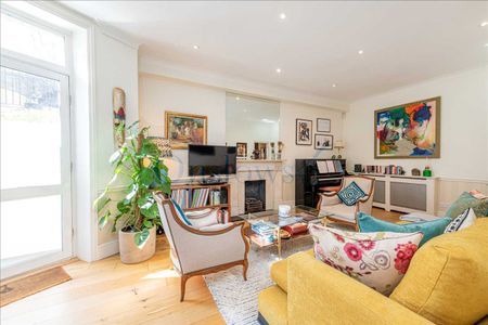 Old Brompton Road, South Kensington - Photo 3