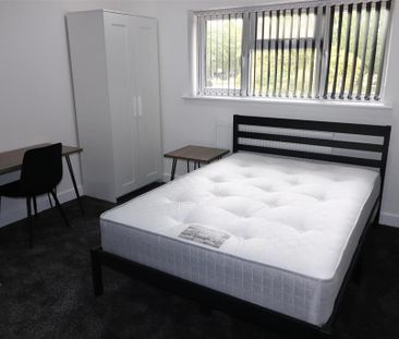 1 bedroom in a house share to rent - Photo 4