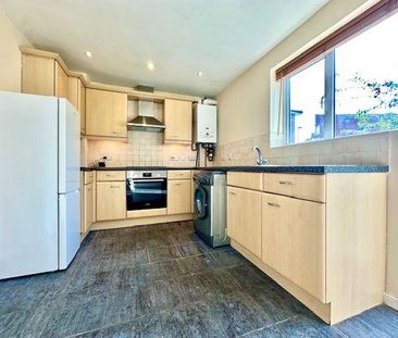 2 bedroom end of terrace house to rent - Photo 5