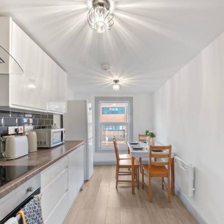 2 bedroom maisonette to rent - Photo 4