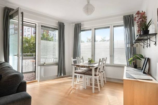 Persikogatan, Hässelby - Photo 1