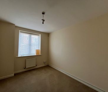 2 bedroom maisonette to rent - Photo 4