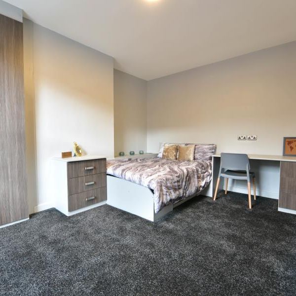 2 bedroom terraced house to rent - Photo 1