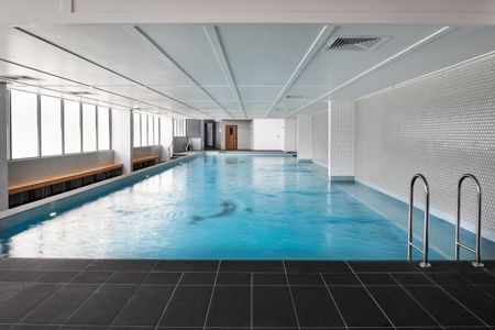 City View I Light & Sunny I Pool & Gym - Photo 3