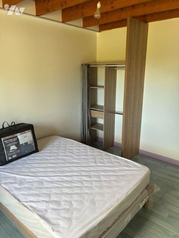Maison de campagne meublée, comprenant : Cuisine aménagée et équipée, ouverte sur salon séjour... - Photo 5