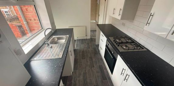 2 bed flat to rent in Springfield Terrace, Felling, Gateshead, NE10 - Photo 2