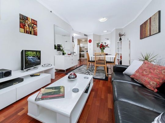 1 Bedroom Apartment available at Trafalgar - Photo 1