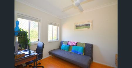 Beautifully Presented Single Level 3 Bedroom Duplex with Ducted Air Conditioning - Photo 3