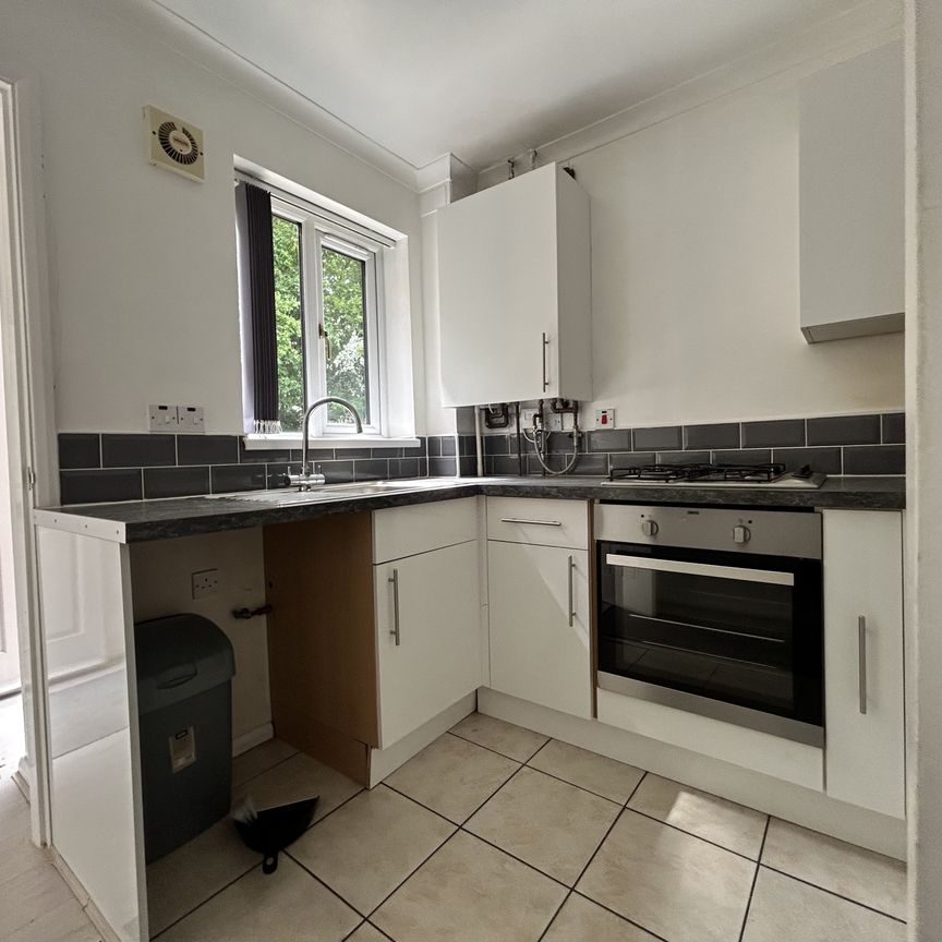Buckingham Drive, Leicester - Photo 1