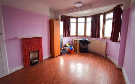 4 bedroom semi-detached house to rent - Photo 5