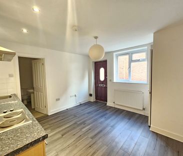 Winchester Road, Southampton - Photo 3