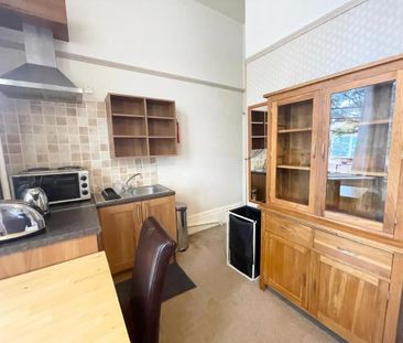 18 bedroom house share to rent - Photo 1