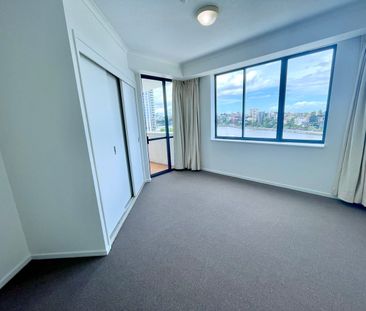 Delightful Two Bedroom Riverside Apartment. - Photo 4