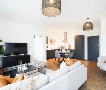 2 bedroom apartment to rent - Photo 2