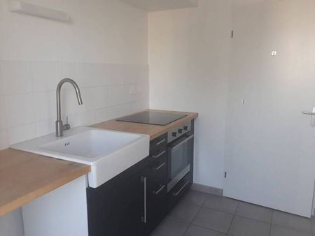 Appartement 4 pièces - - Photo 2