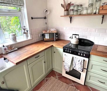 3 bedroom terraced house to rent - Photo 1