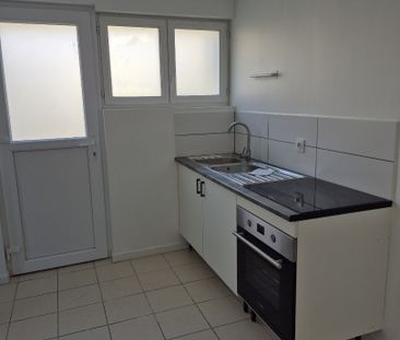 Location Appartement 51m² NOYELLES SOUS LENS 62221 - Photo 2