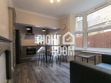 Room 1, Trundleys Road, Lewisham, London SE8 - Photo 4