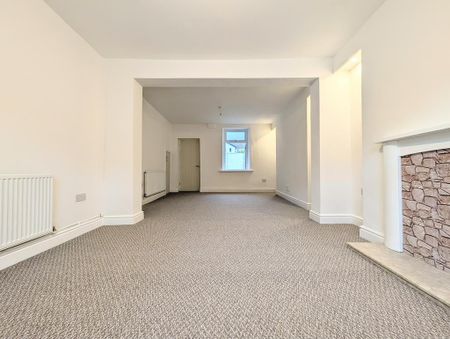 3 bedroom property to rent - Photo 2
