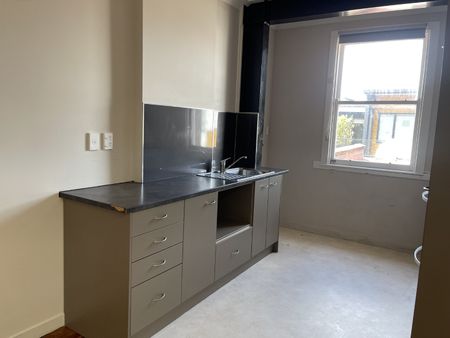 Jackson Street Apartment - Photo 4