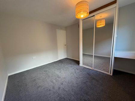 1 bedroom bungalow to rent - Photo 2