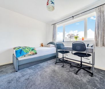4 bedroom detached house to rent - Photo 4
