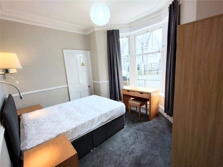 3 bedroom apartment to rent - Photo 5