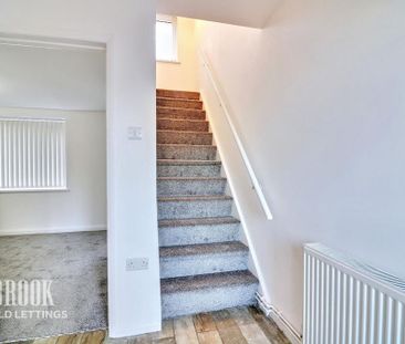 2 bedroom semi-detached house to rent - Photo 6