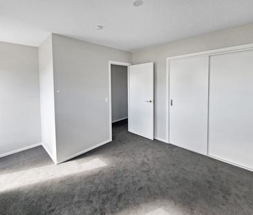 Brand New 3-Bedroom Townhouse! - Photo 4