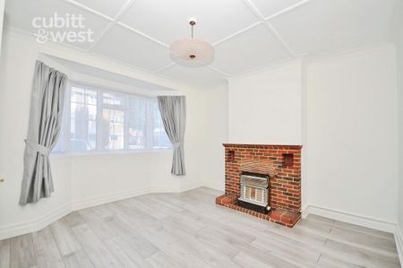 3 bedroom semi-detached house to rent - Photo 2