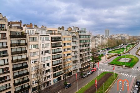 Heel mooi, instapklaar appartement op 50 m van het Casino Kursaal en de zeedijk. - Foto 2